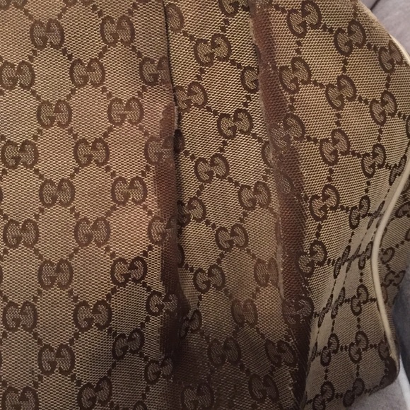 Authentic Gucci purse. - Picture 2 of 4